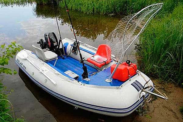 Лодка для рыбалки