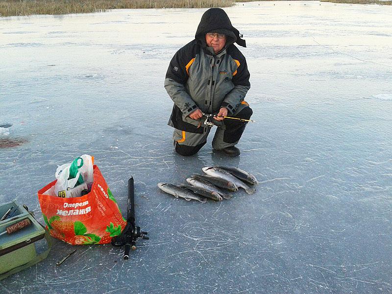 Зимняя ловля форели